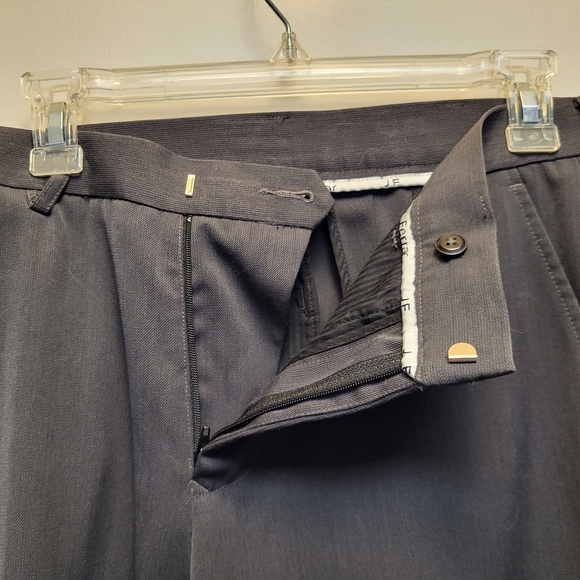 J. Ferrar Men's Black Dress Pants with Pressed Creases W32 x L30 - Picture 3 of 6